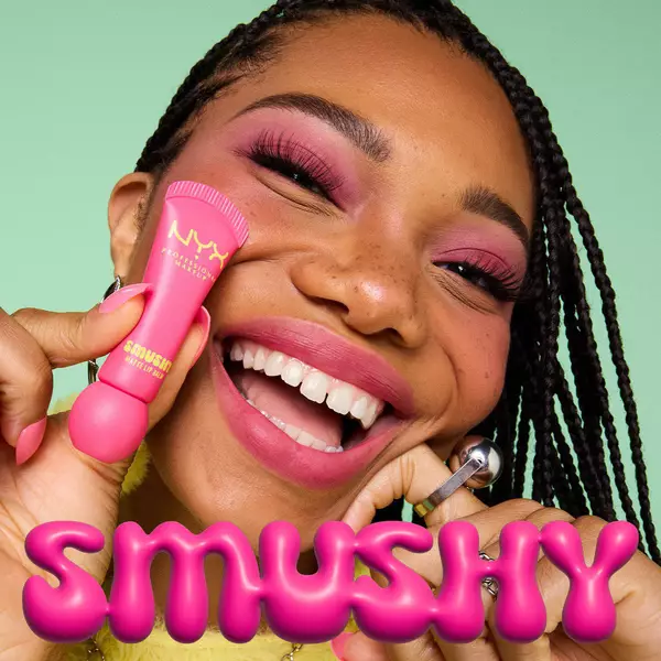 Smushy Fat Cheeks