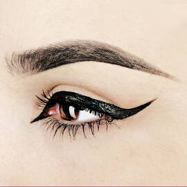 Delineador Negro Intenso Vinyl Liquid Liner