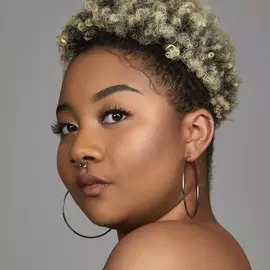 Base Can´t Stop Won´t Stop Foundation
