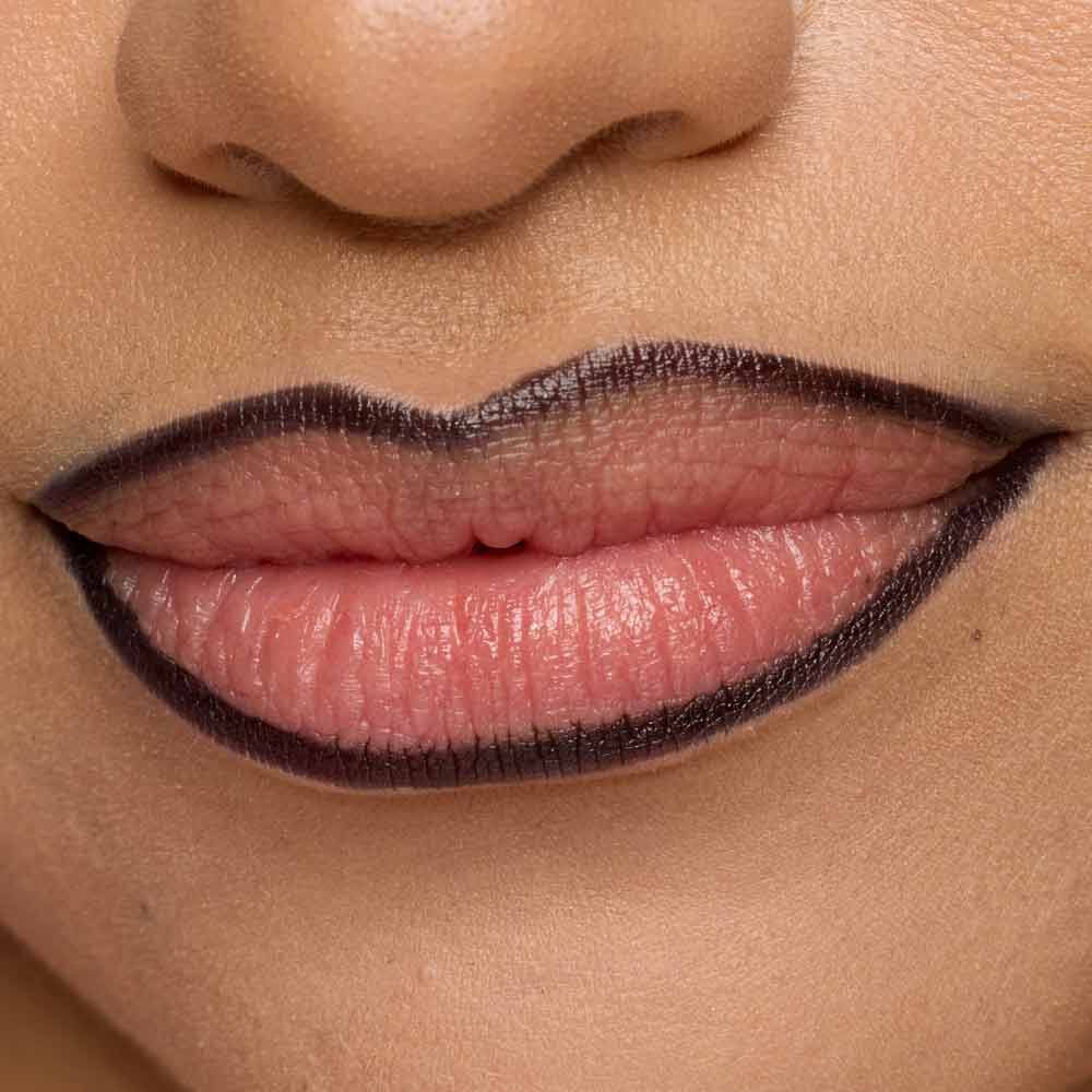 Lip Lingerie Delineador de Labios Efecto Tinta NYX PMU